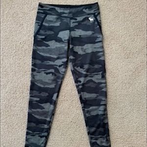 Abercrombie Kids girls camo leggings. Y 11/12